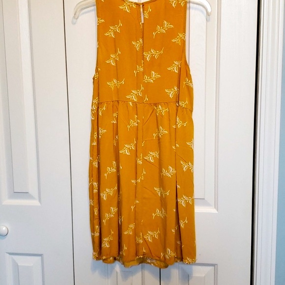 Old Navy Women’s dress - Picture 3 of 4